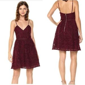 BNWT BB DAKOTA L Sutton Elegant Maroon Lace Dress size 8 retail $184